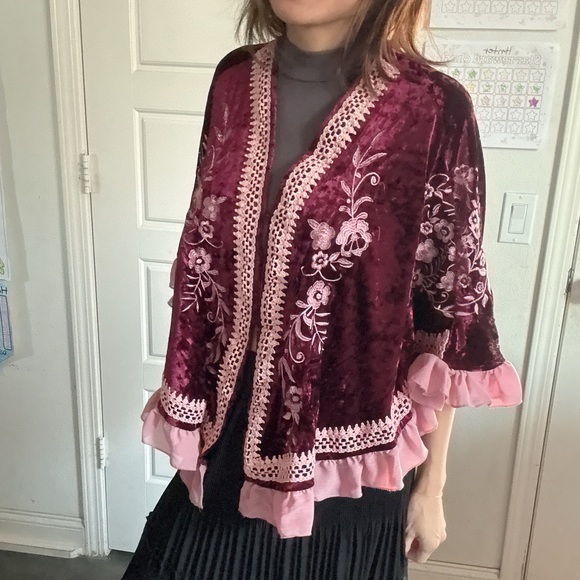 Boho Burgundy Velvet Floral Embroidered Ruffle Detail Kimono Cardigan - Picture 13 of 16